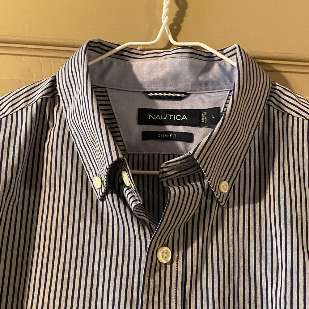 Nautica Men’s Slim Fit Button Down Blue Gray Striped Long Sleeve Size L Cotton - Picture 2 of 8
